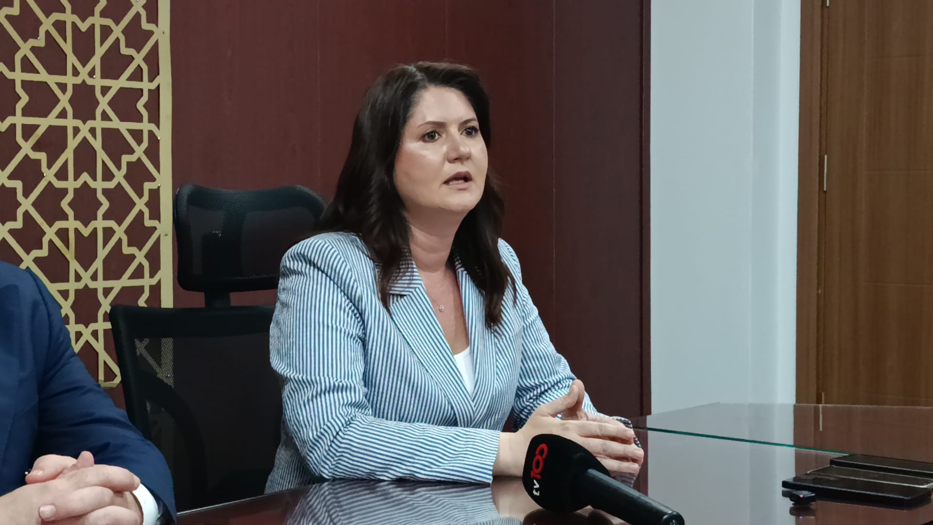 Edirne Belediyesi’nin Haziran ayı olağan meclis toplantısında, Fatih Mahallesi'ndeki mülkiyeti belediyeye ait Nova Park alanına, Kırkpınar Ağası Ufuk Özünlü’nün bağışıyla yaptıracağı modern yaşam alanı meclis gündeminde oy birliğiyle kabul edildi.
